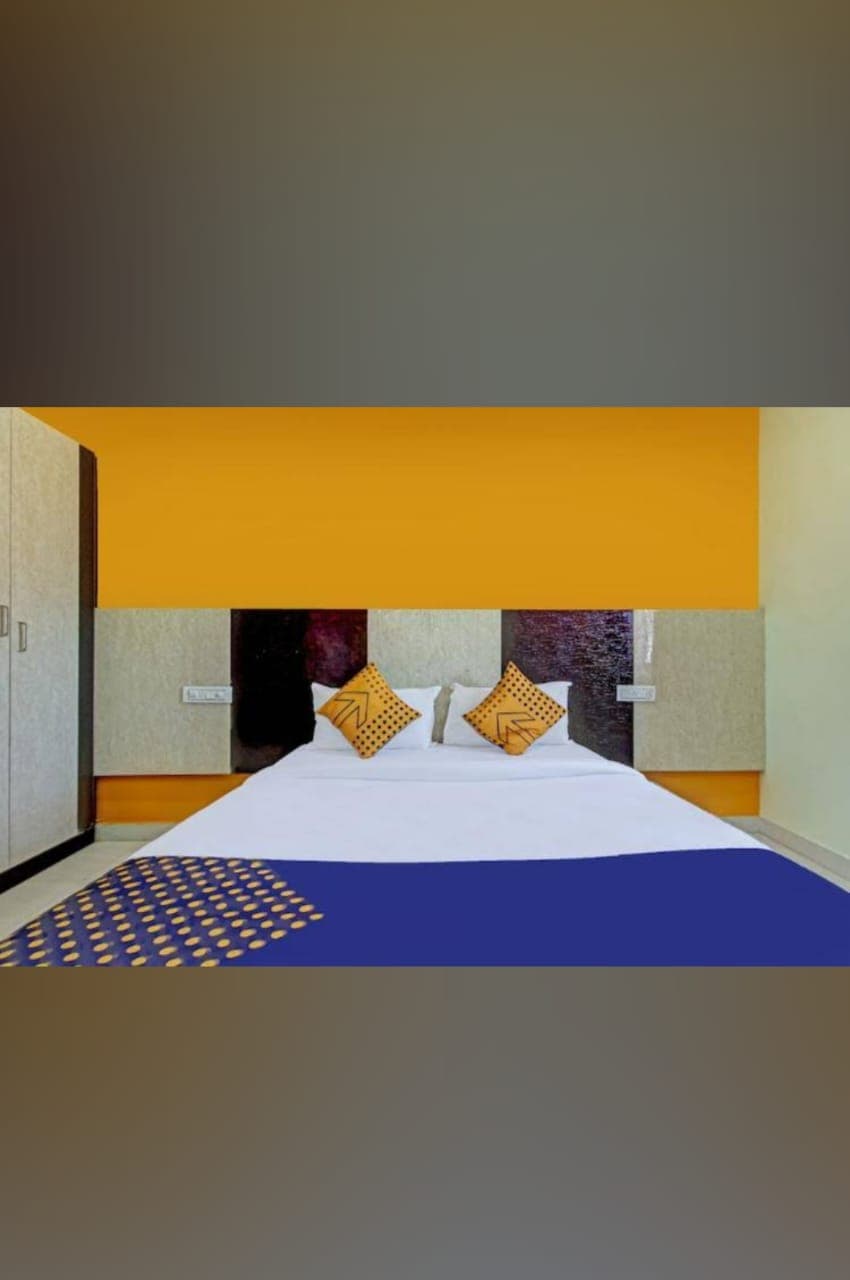 Single Room at RRR Residency Kalasipalyam Bangalore