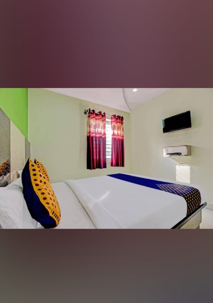 Double Room at RRR Residency Kalasipalyam Bangalore